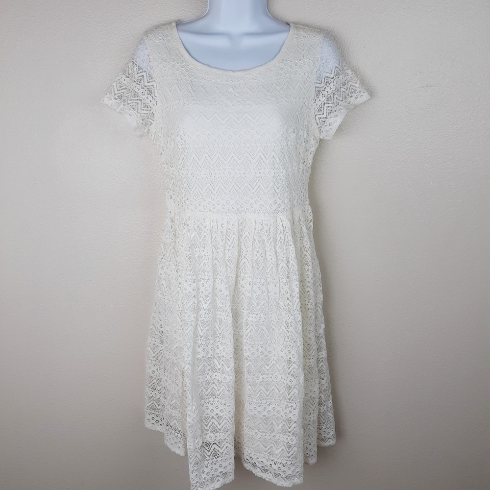 NWT Black Swan Lace White Dress Size M